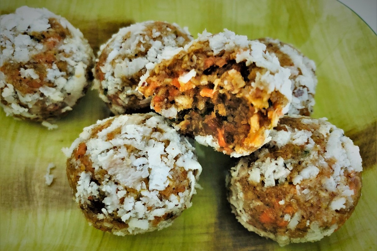 almost-raw-carrot-cake-bliss-balls-recipe