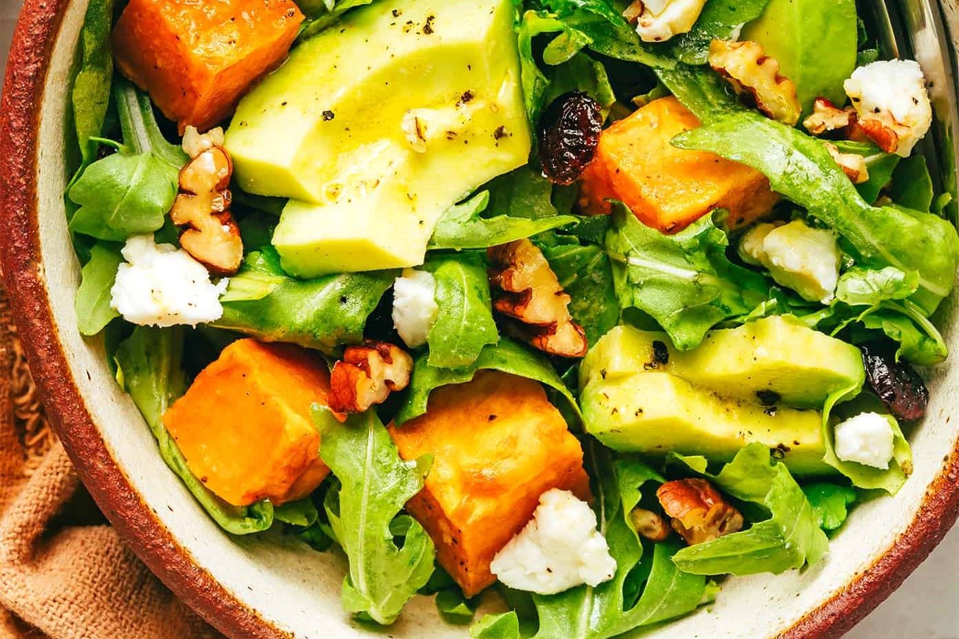 arugula-salad-with-quinoa-apricot-avocado