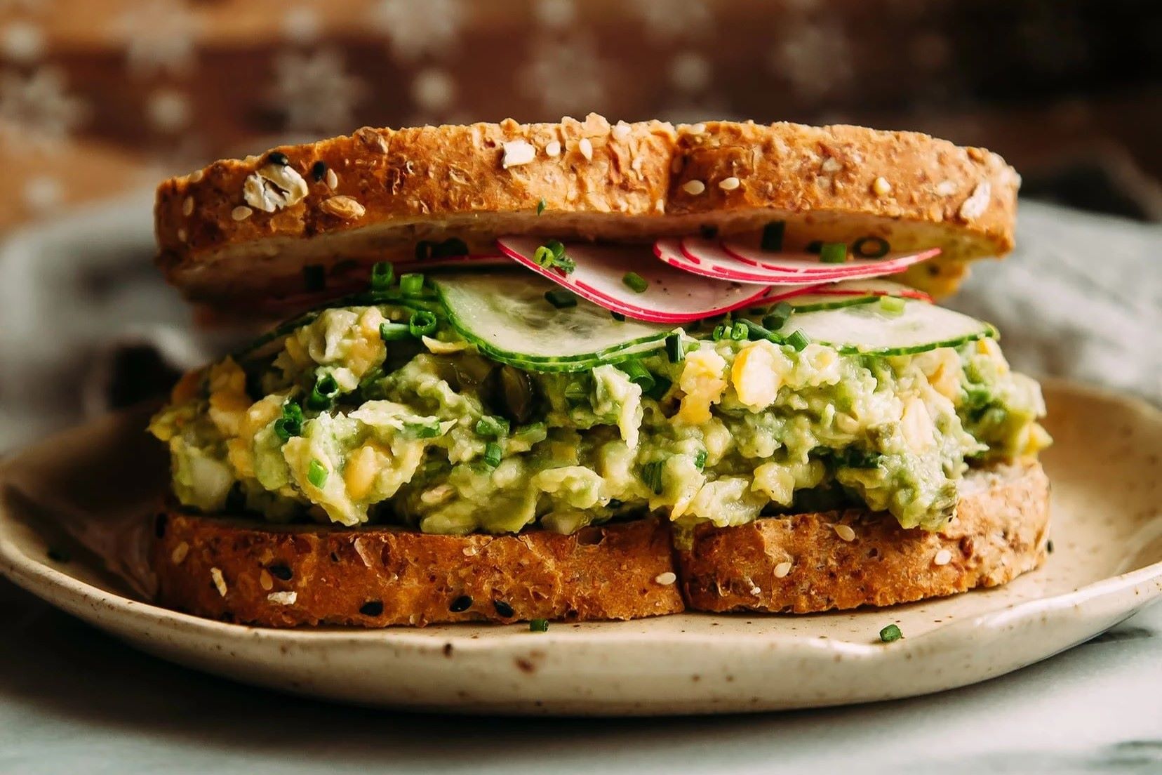 Avocado And Chickpea Salad Sandwich Recipe | LynneCurry