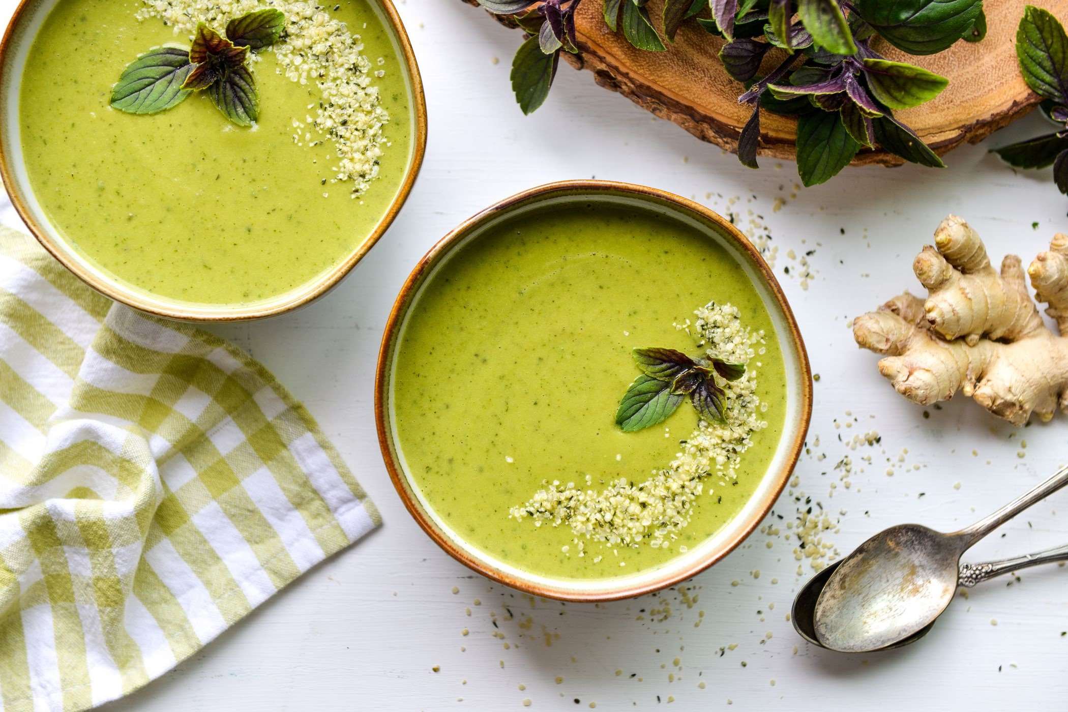 basil-zucchini-soup