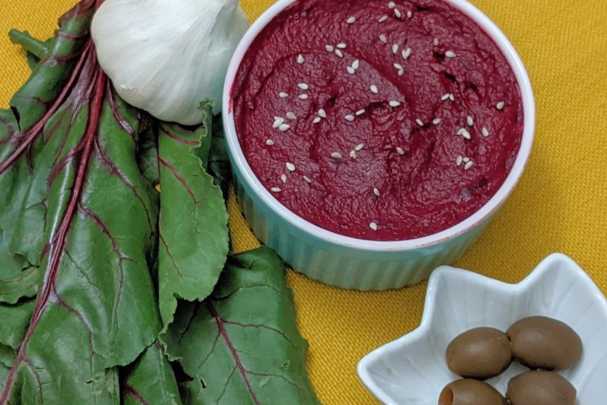 beet-hummus-delight