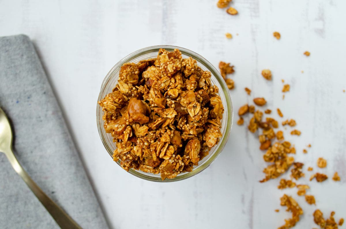 breakfast-bowl-with-amaranth-granola-recipe