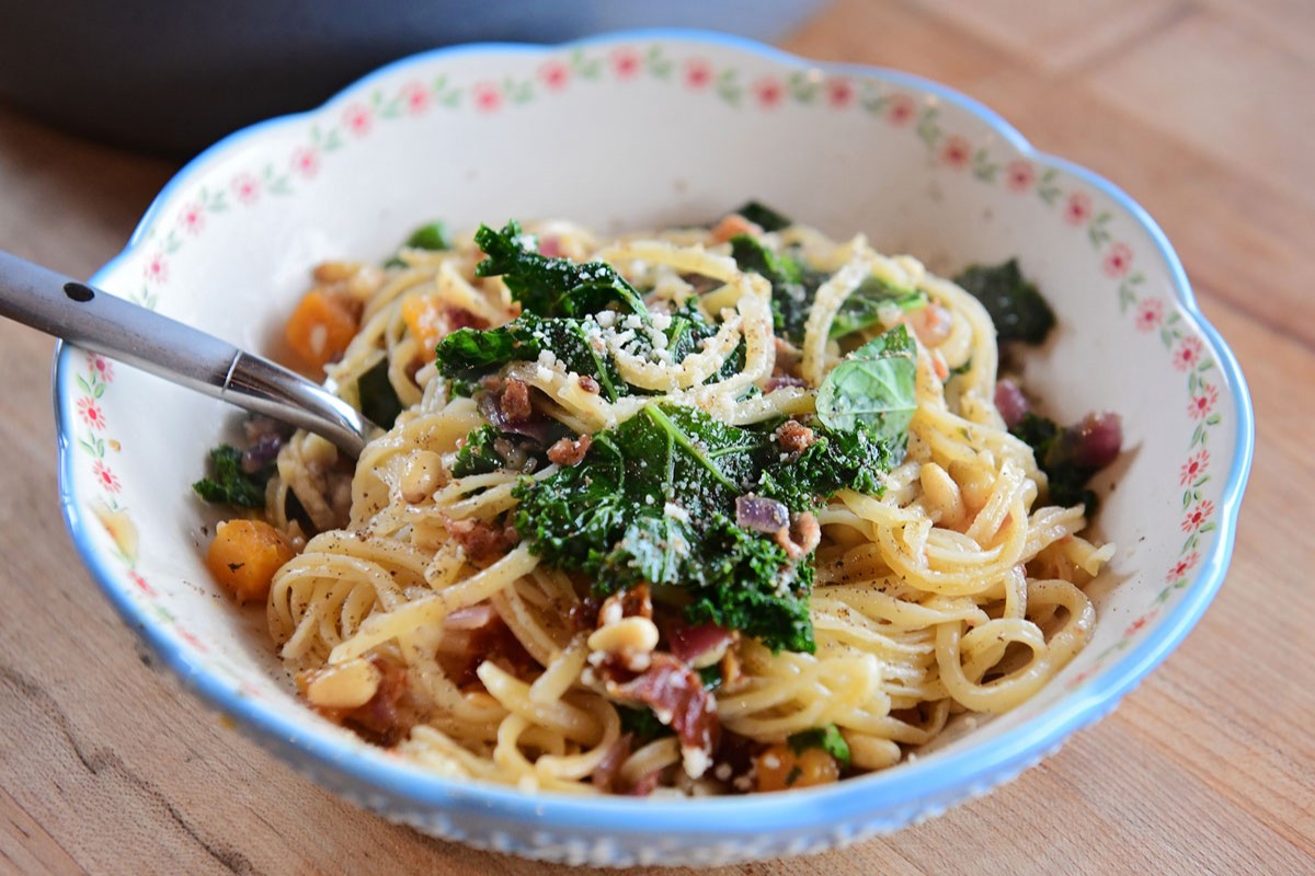 butternut-squash-pasta-with-chili-oil-feta-mint