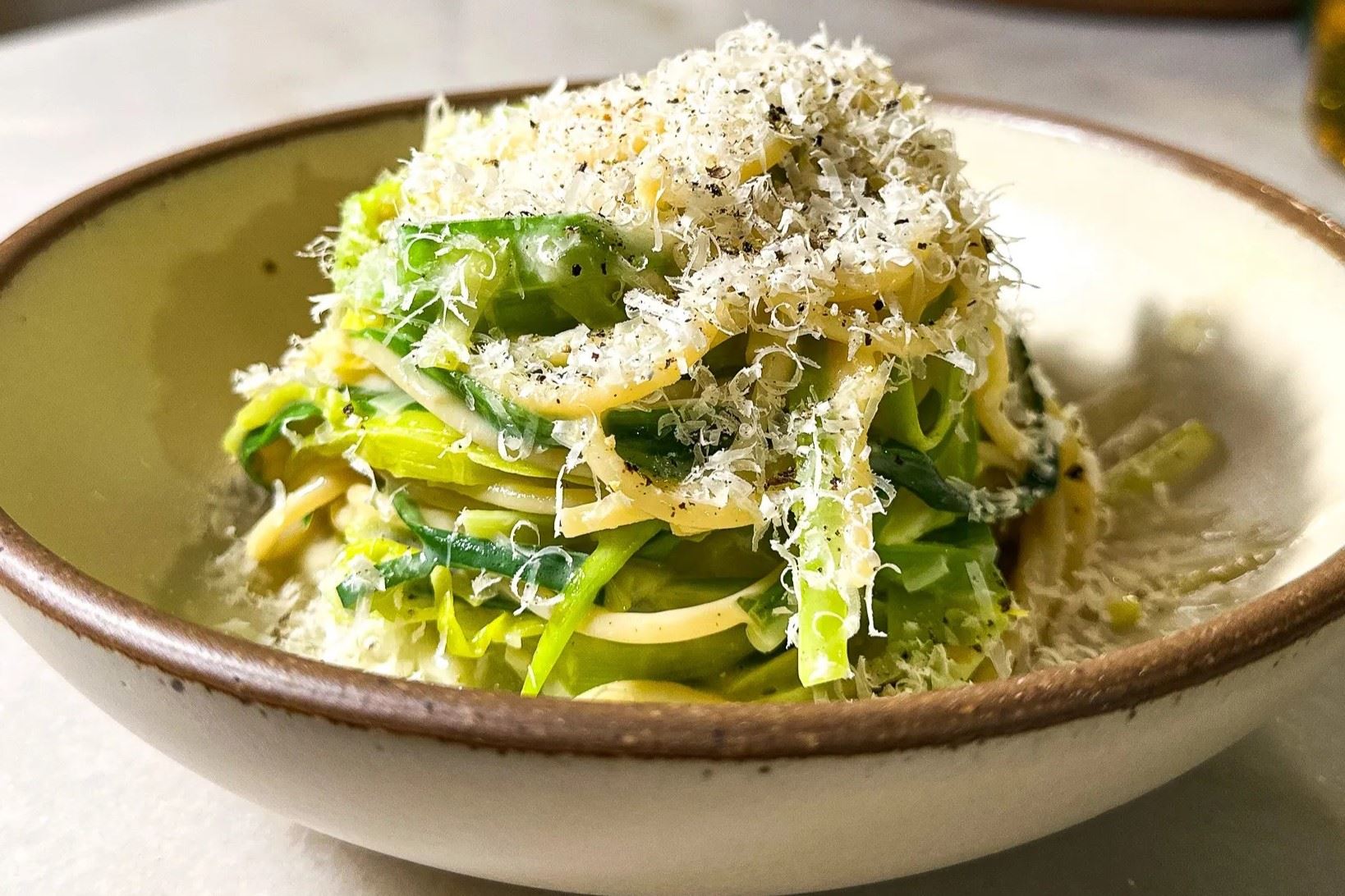 creamy-leek-and-almond-pasta-recipe