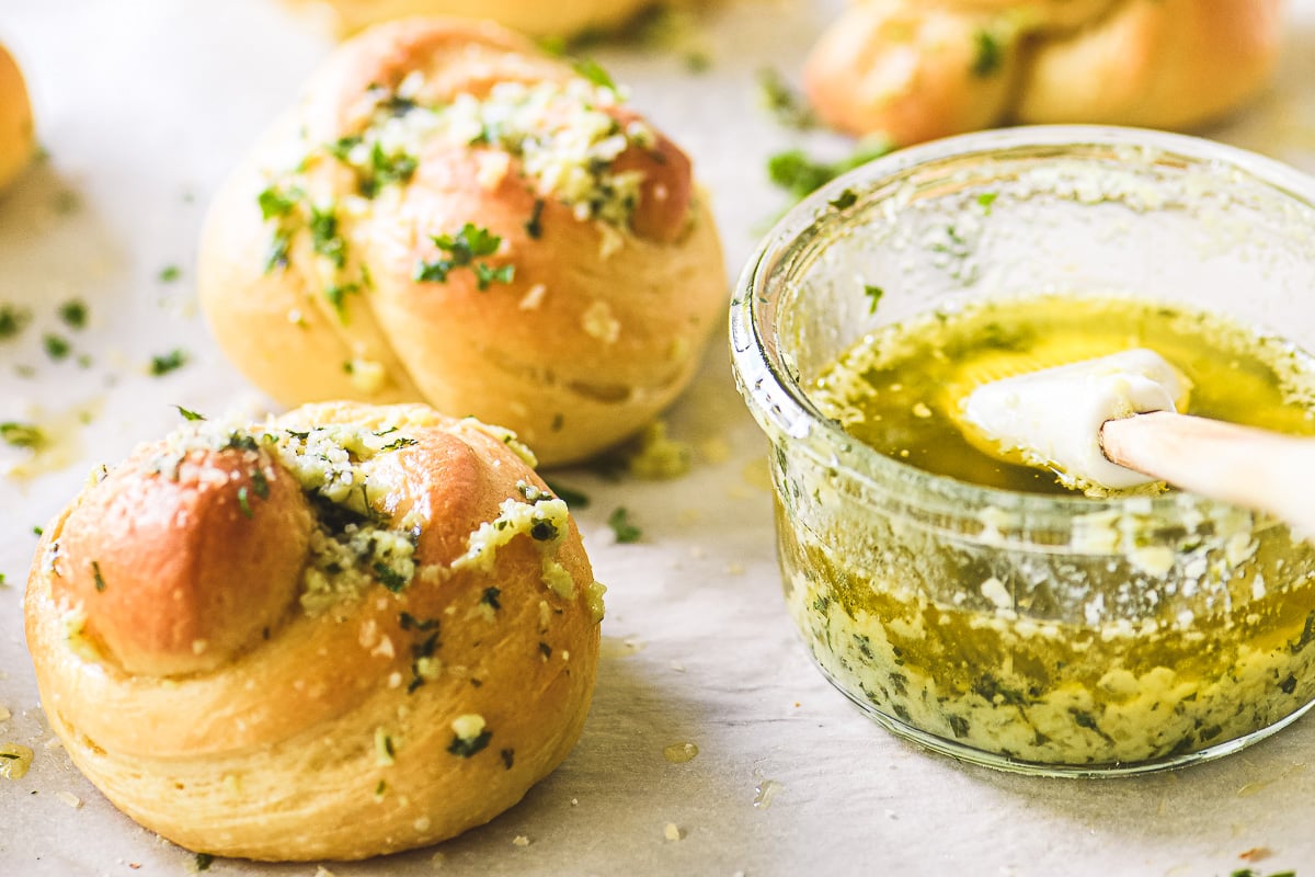 Garlic Knots Recipe | LynneCurry