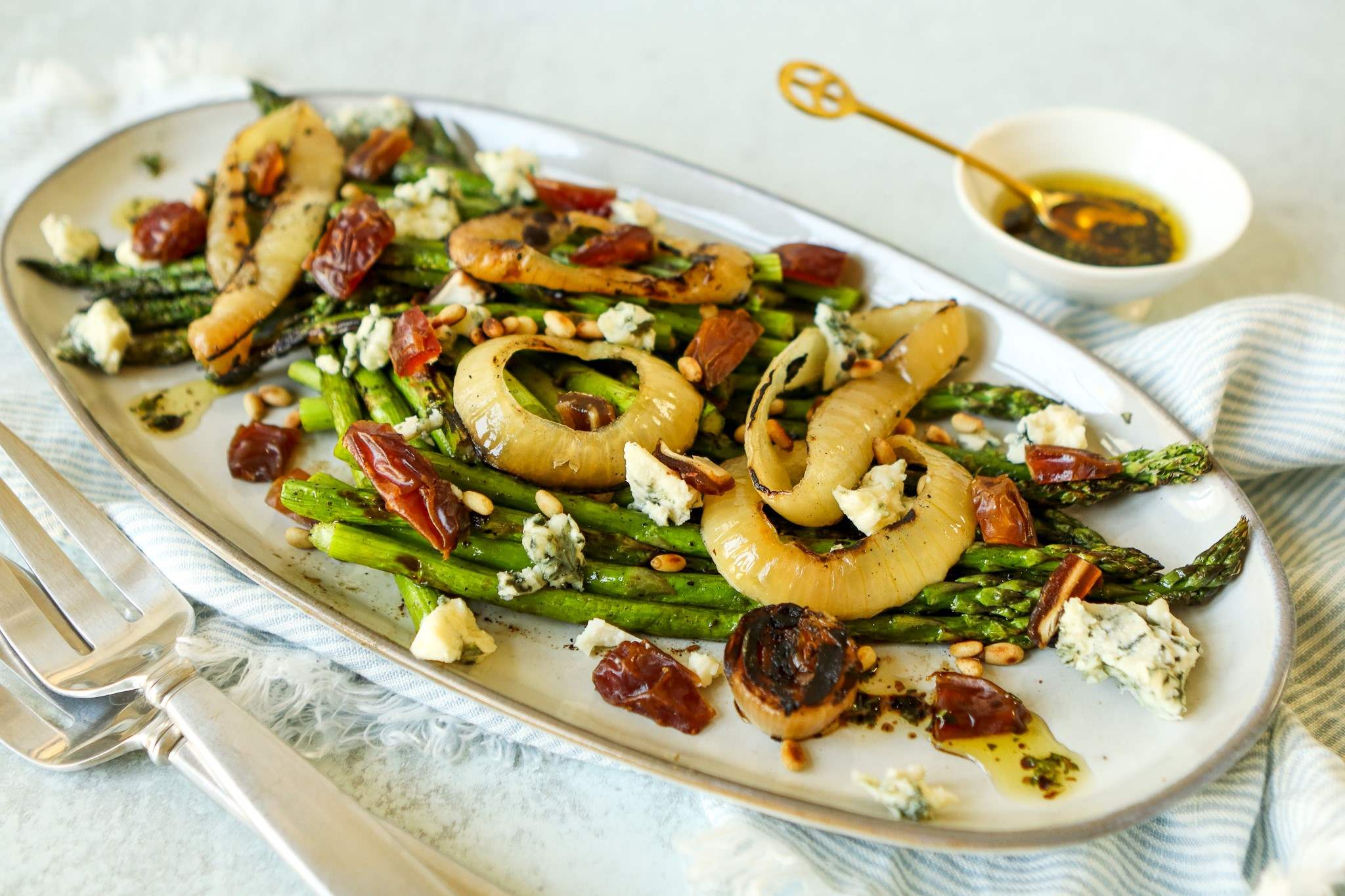 grilled-asparagus-delight