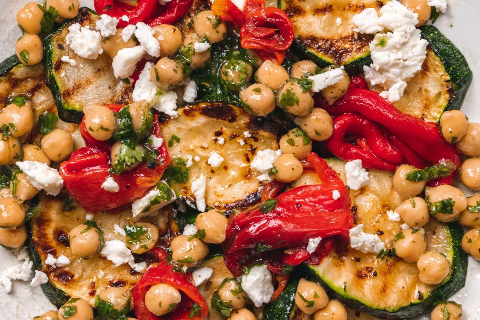 grilled-bell-pepper-chickpea-salad