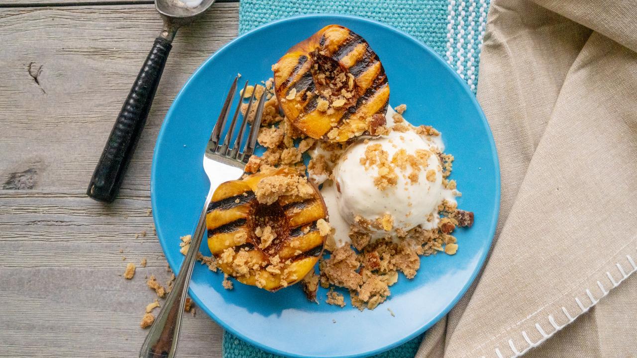 grilled-peach-walnut-crumble-recipe