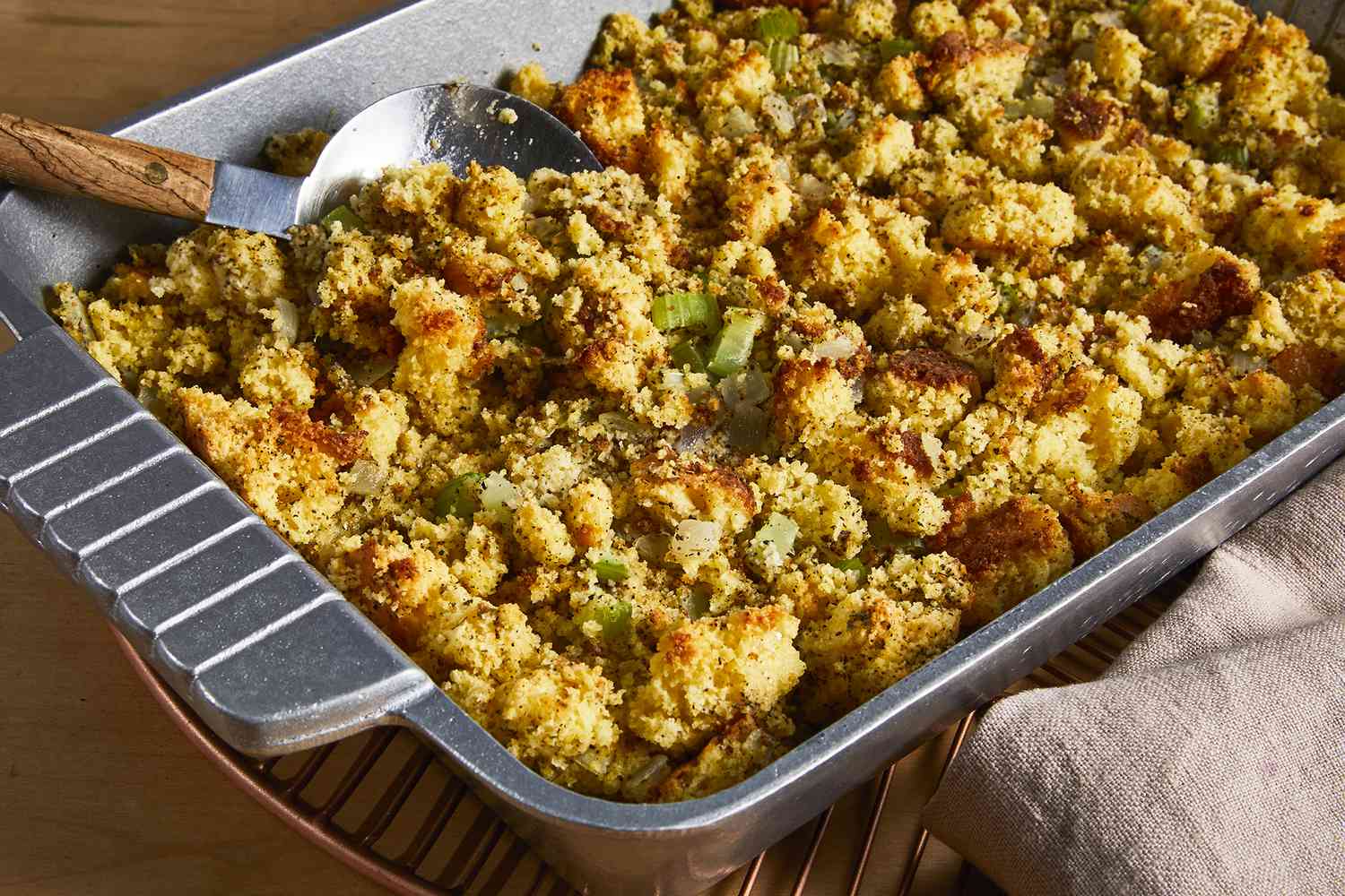 homemade-cornbread-stuffing