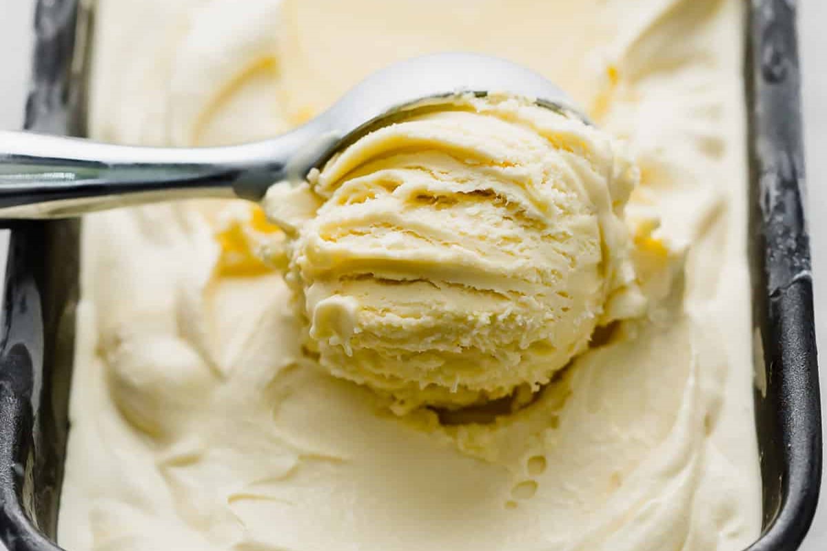 homemade-vanilla-ice-cream