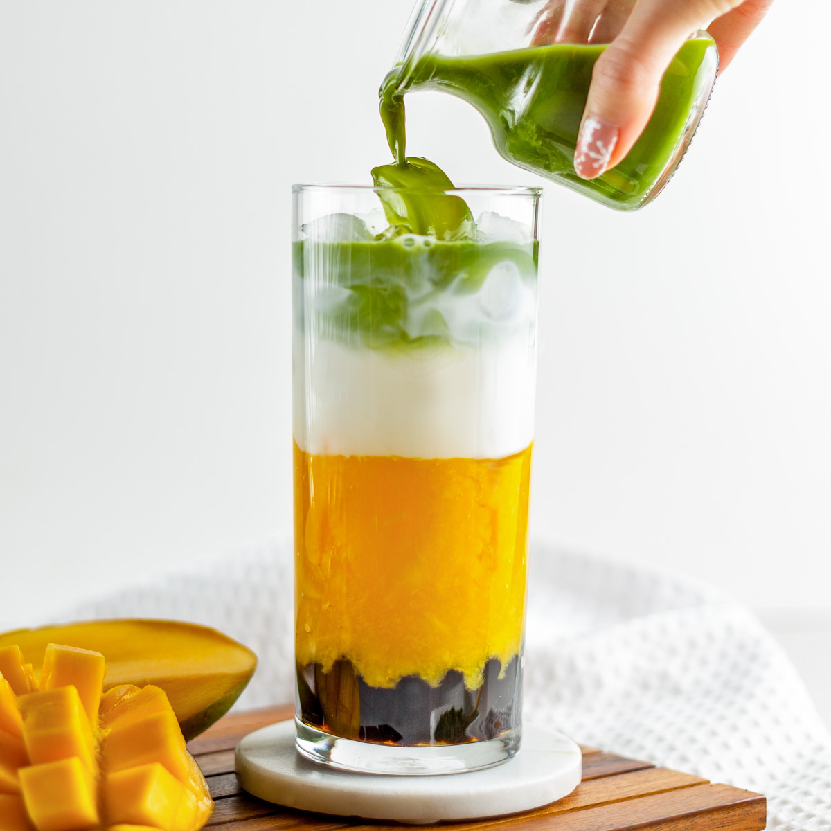 mango-matcha-smoothie-recipe