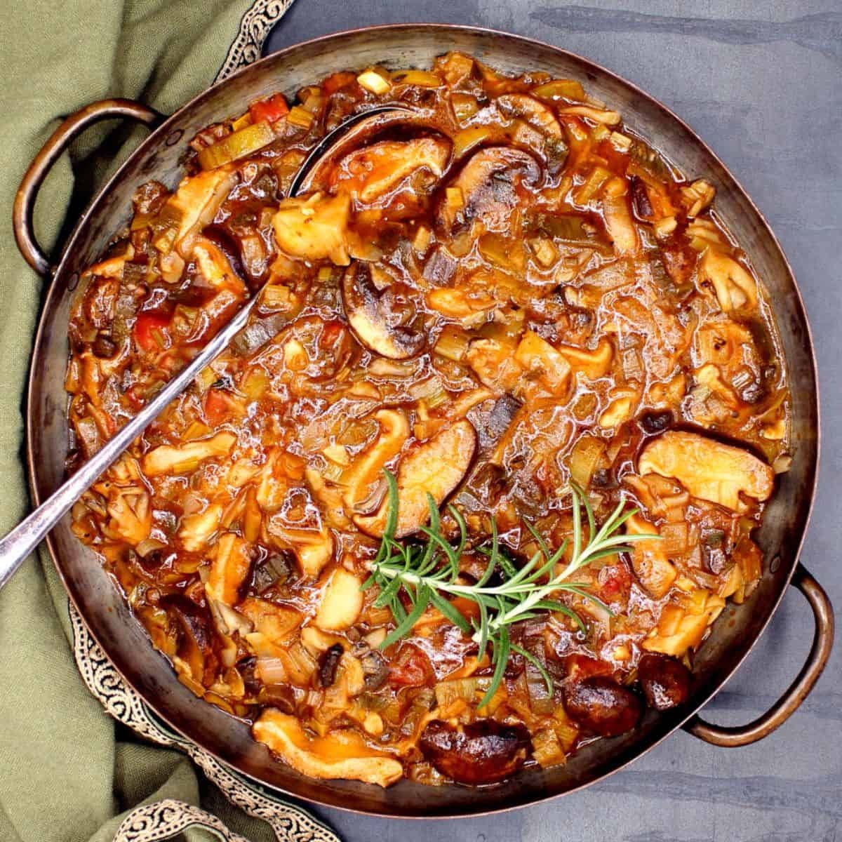 mushroom-and-chickpea-stew