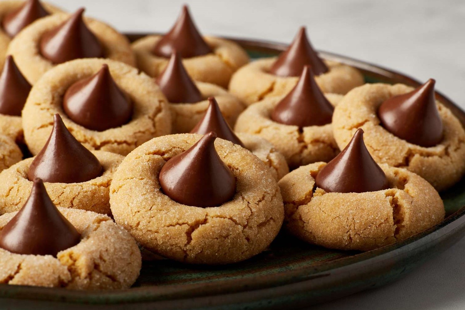 peanut-butter-blossom-cookies-recipe