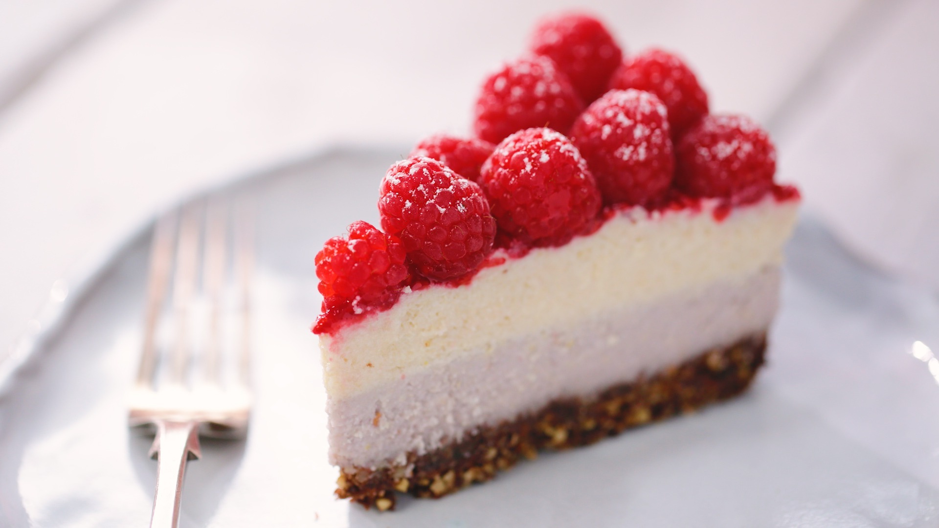 raspberry-vegan-cheesecake