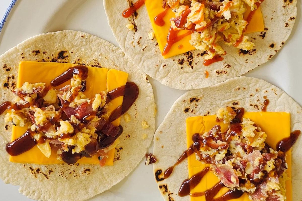 shiitake-bacon-and-egg-breakfast-tacos-recipe