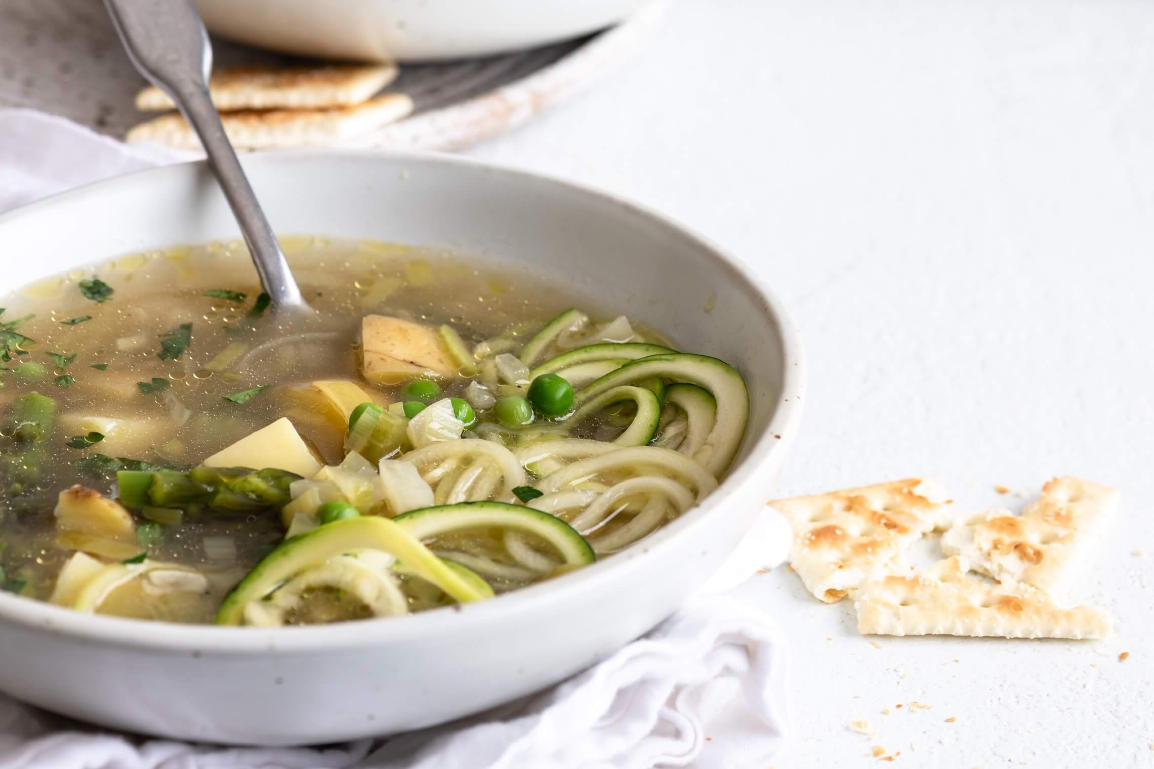 spiralized-zucchini-vegetable-noodle-soup