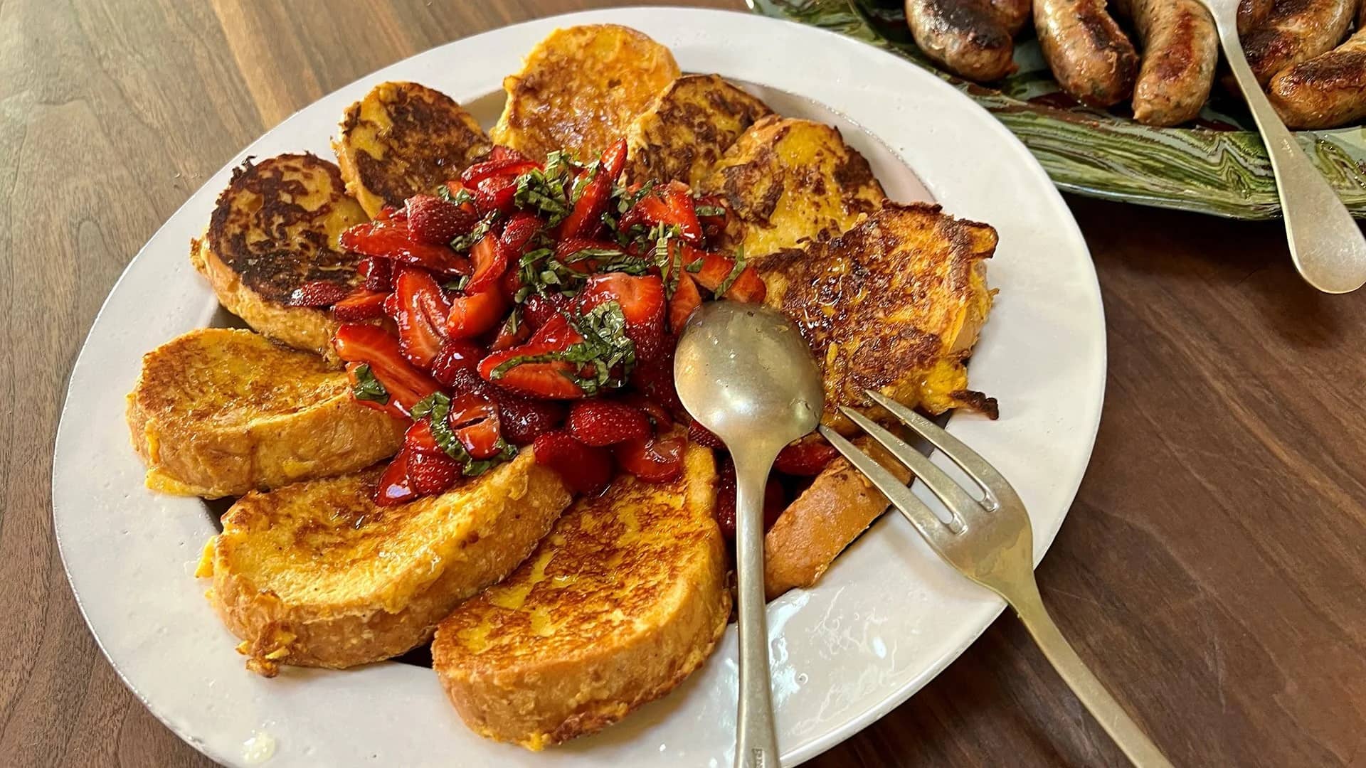 strawberry-basil-french-toast-recipe