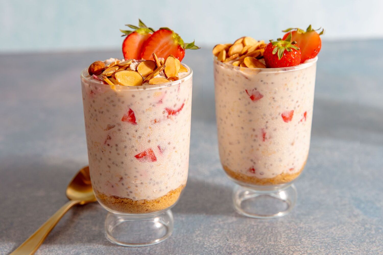 strawberry-rhubarb-chia-overnight-oat-parfaits