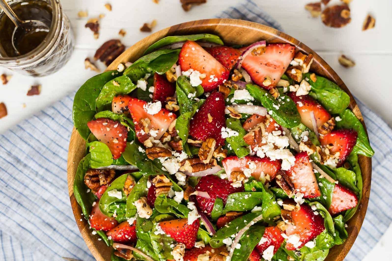 strawberry-salad-with-balsamic-dressing