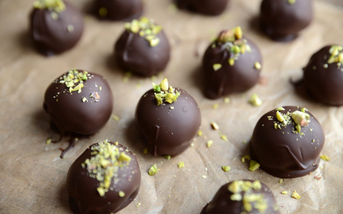 vegan-pistachio-coconut-truffles-recipe