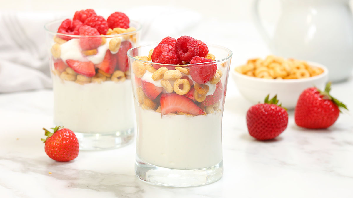 almond-berry-parfait-recipe