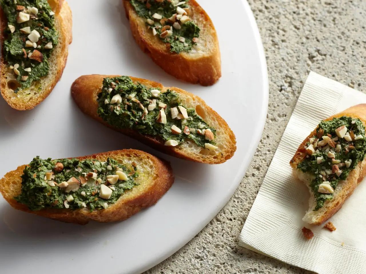 almond-crostini-recipe