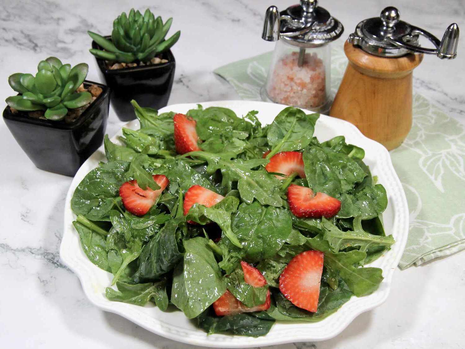 arugula-strawberry-salad-recipe