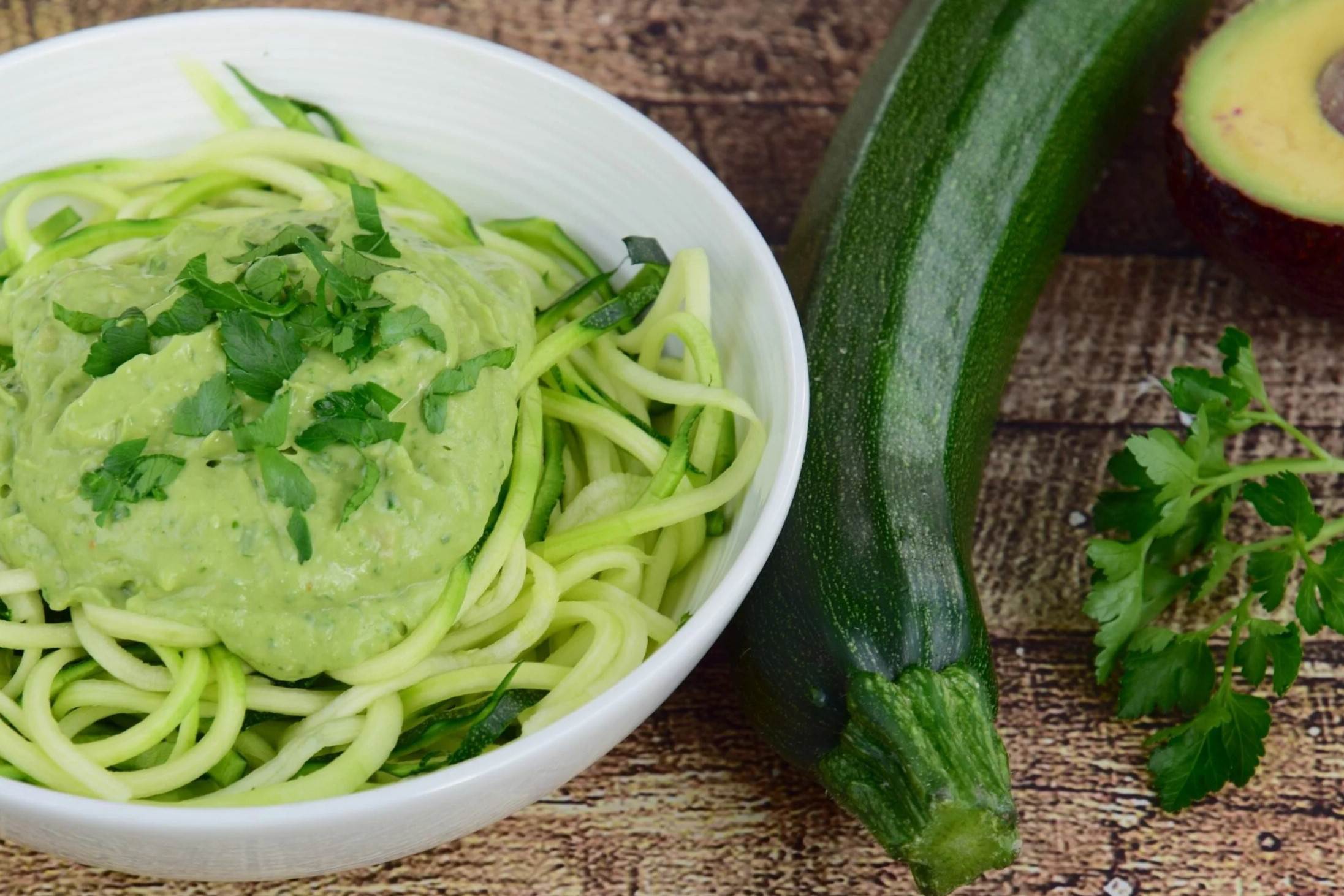 avocado-pesto-zucchini-noodles-recipe