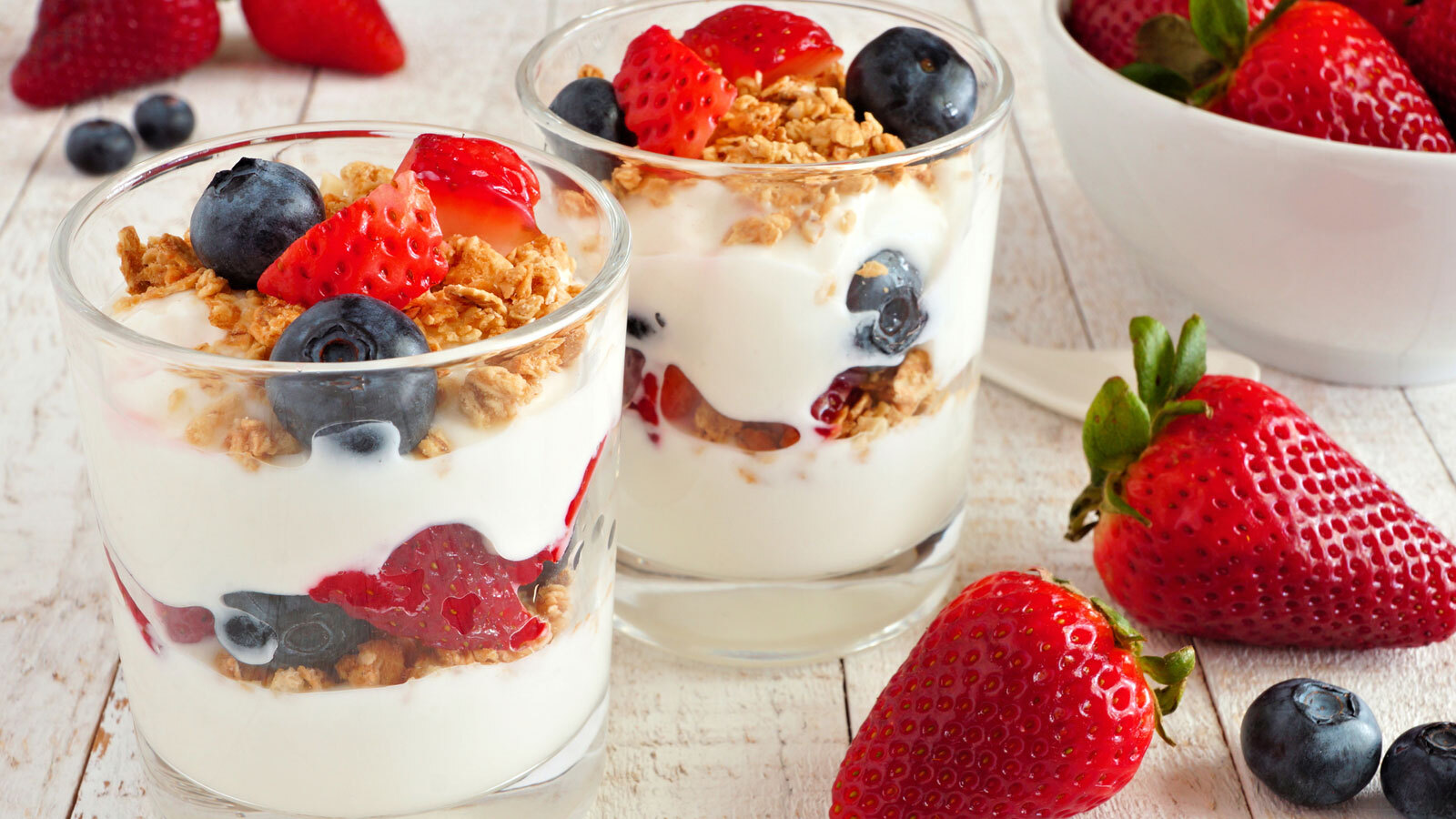 berry-yogurt-parfait-recipe