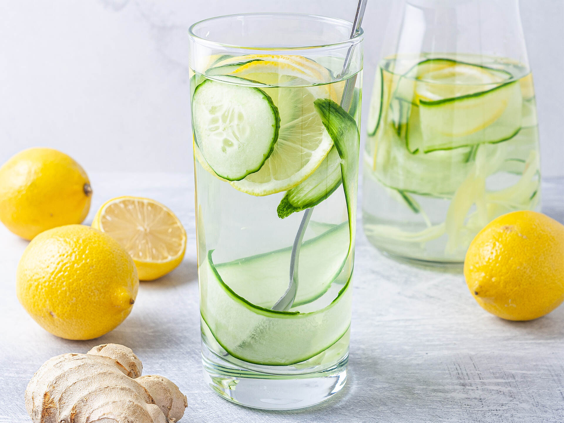 cucumber-mint-lemon-water-recipe