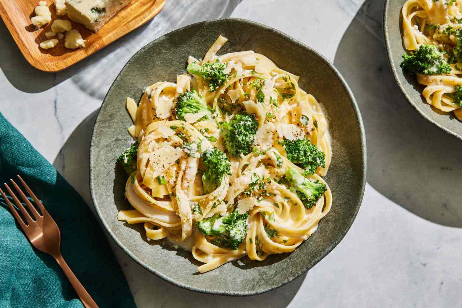 fettuccine-alfredo-broccoli-recipe