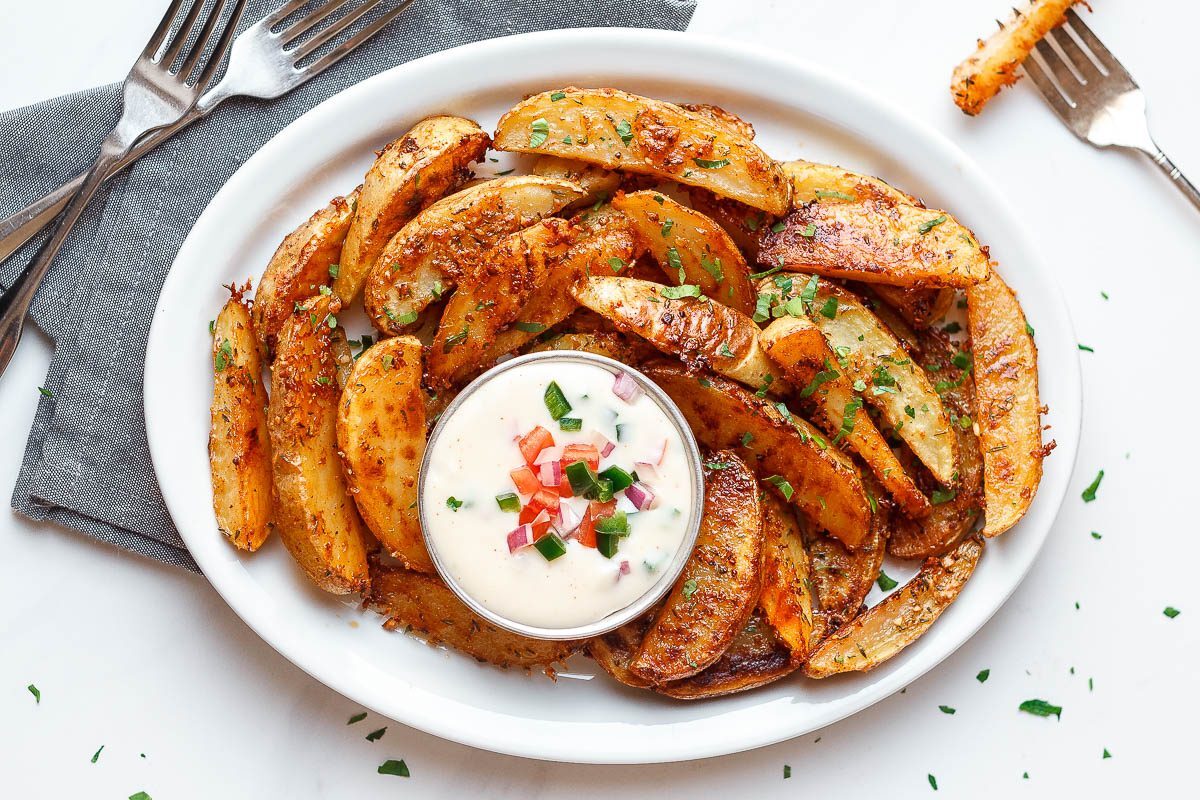 garlic-parmesan-potato-wedges-recipe