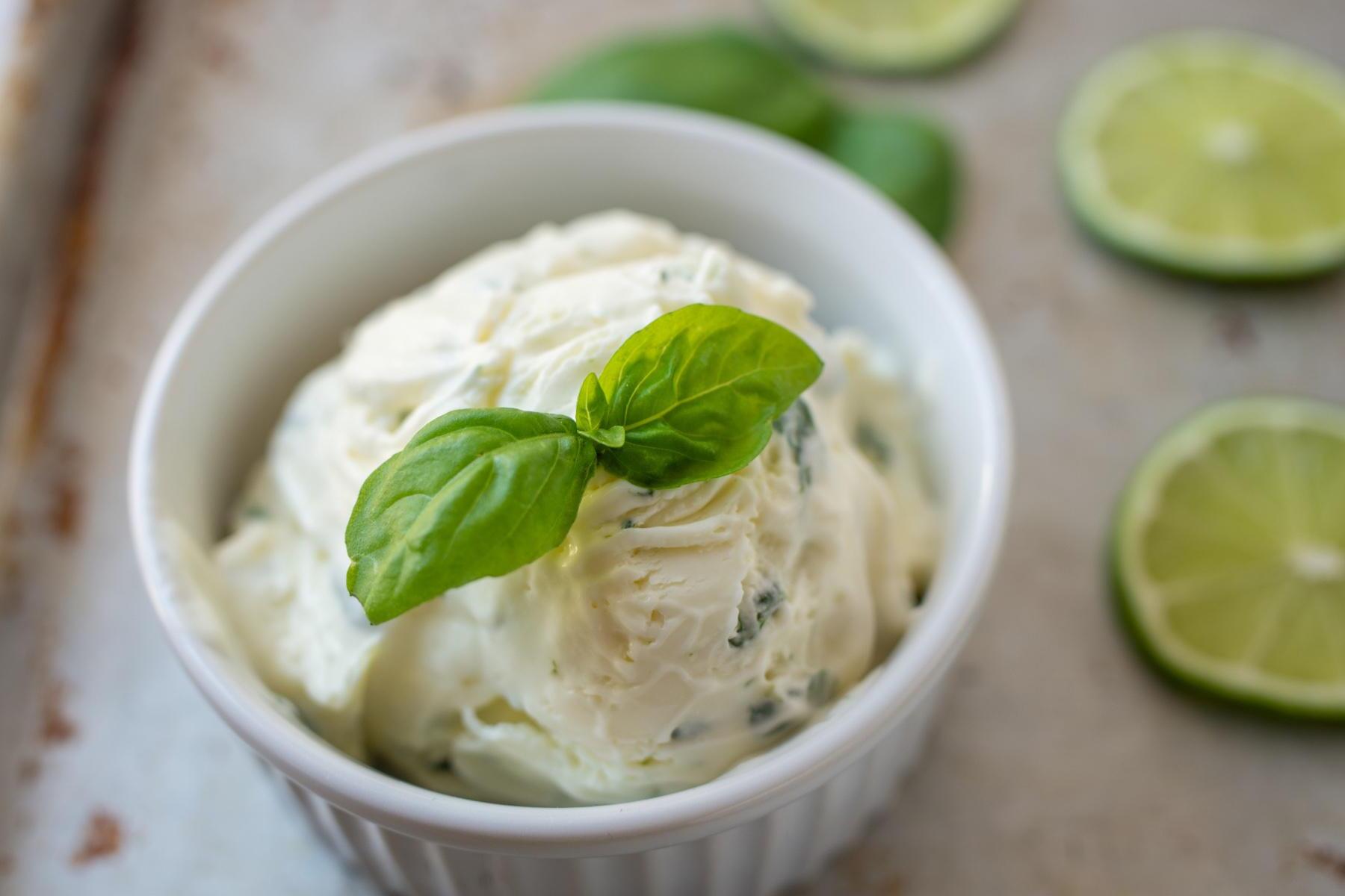 Lemon Basil Sorbet Recipe | LynneCurry