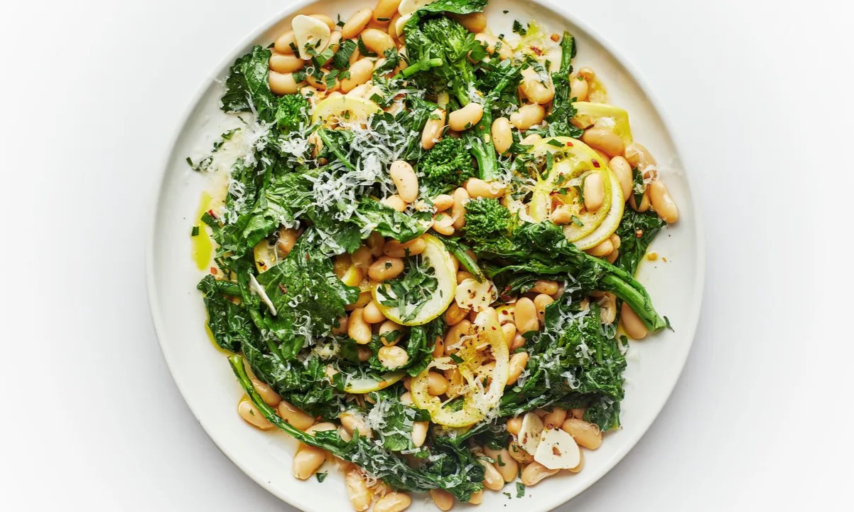 lemon-garlic-broccoli-and-white-beans-recipe