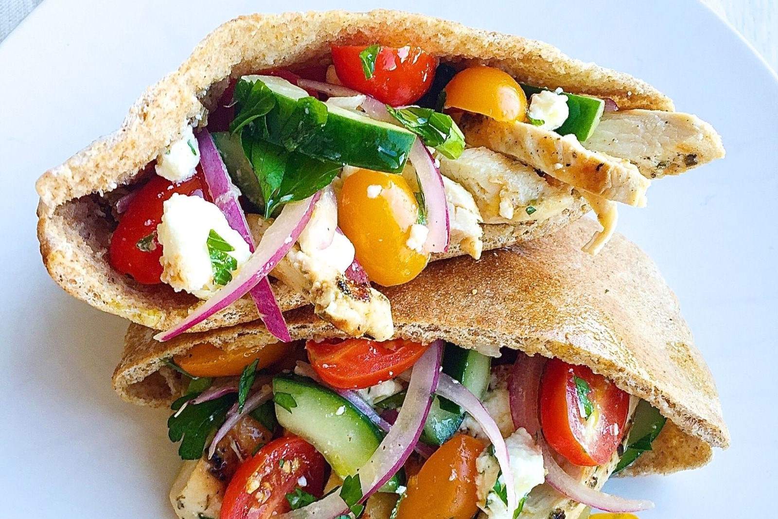 Mediterranean Chicken Pita Recipe | LynneCurry