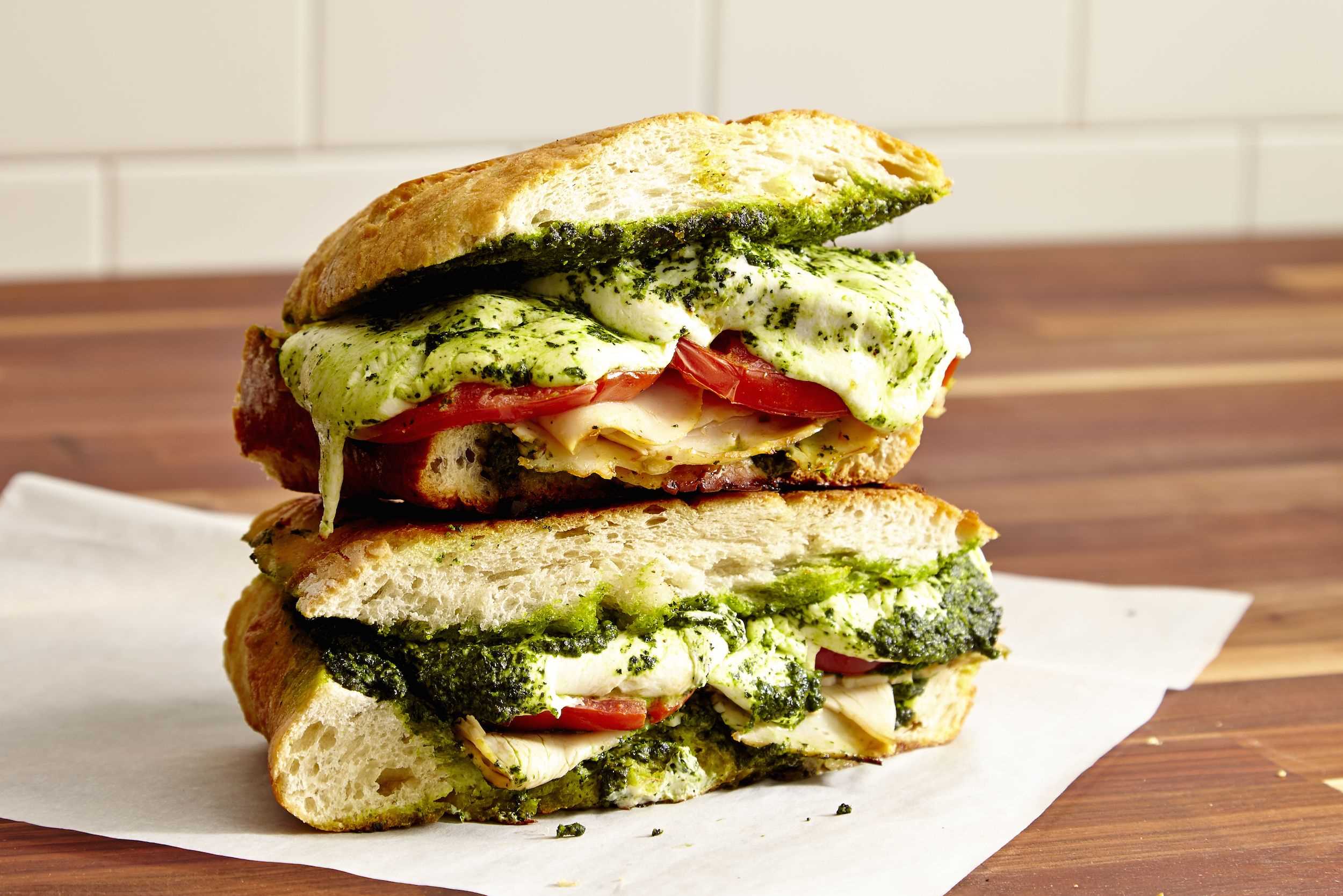 mozzarella-pesto-panini-recipe