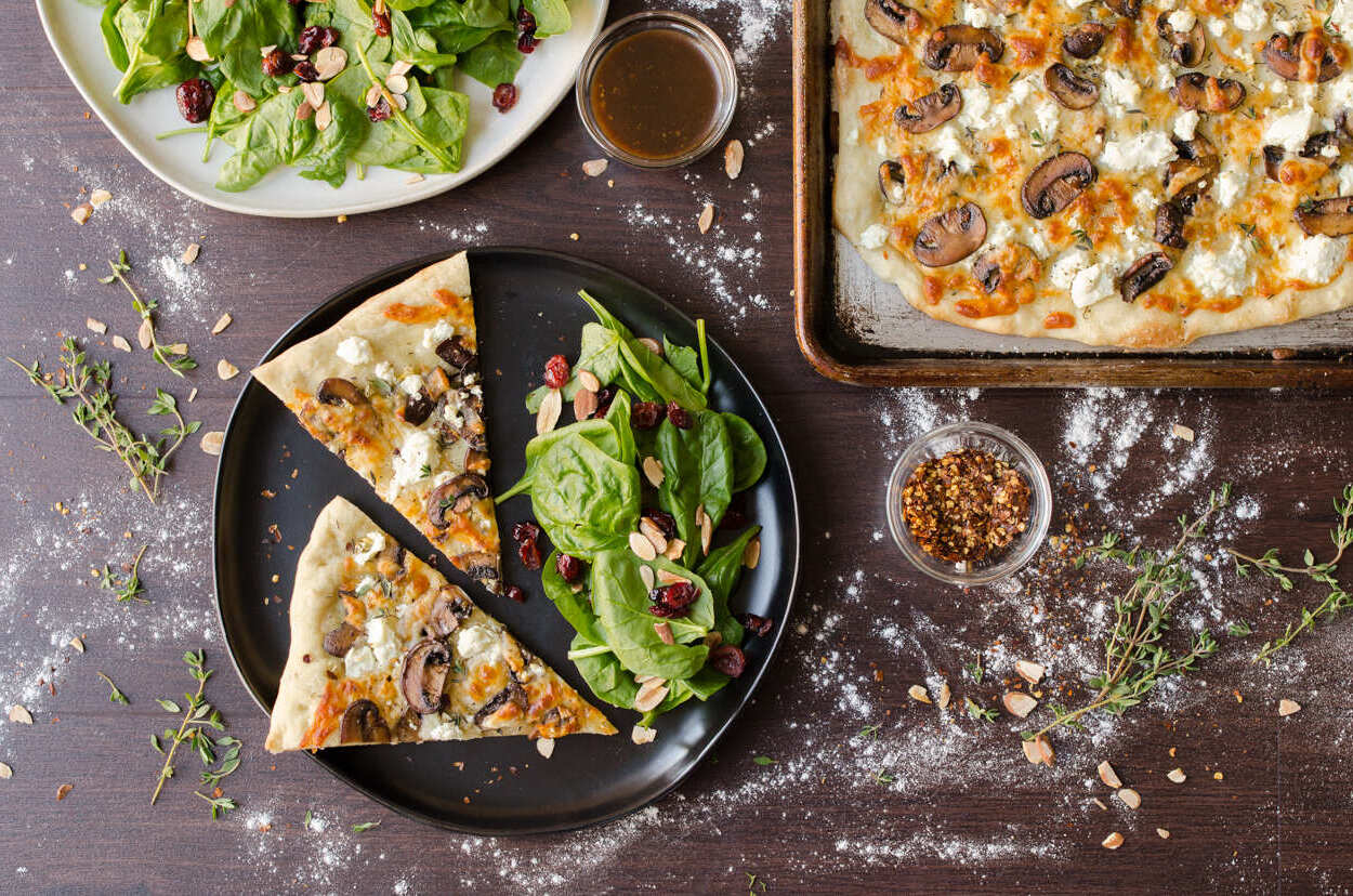 mushroom-and-goat-cheese-pizza-recipe