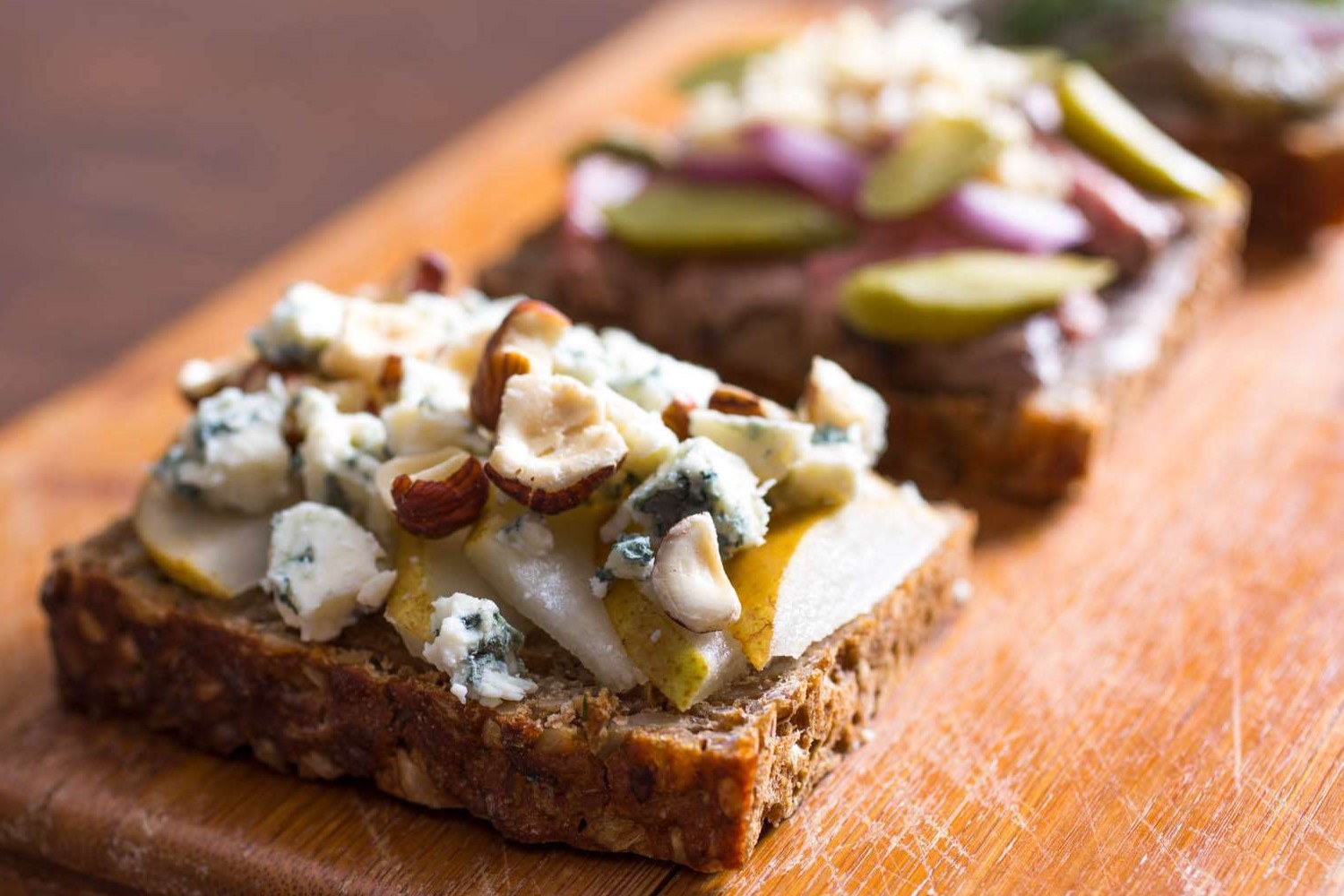 pear-and-blue-cheese-salad-sandwich-recipe