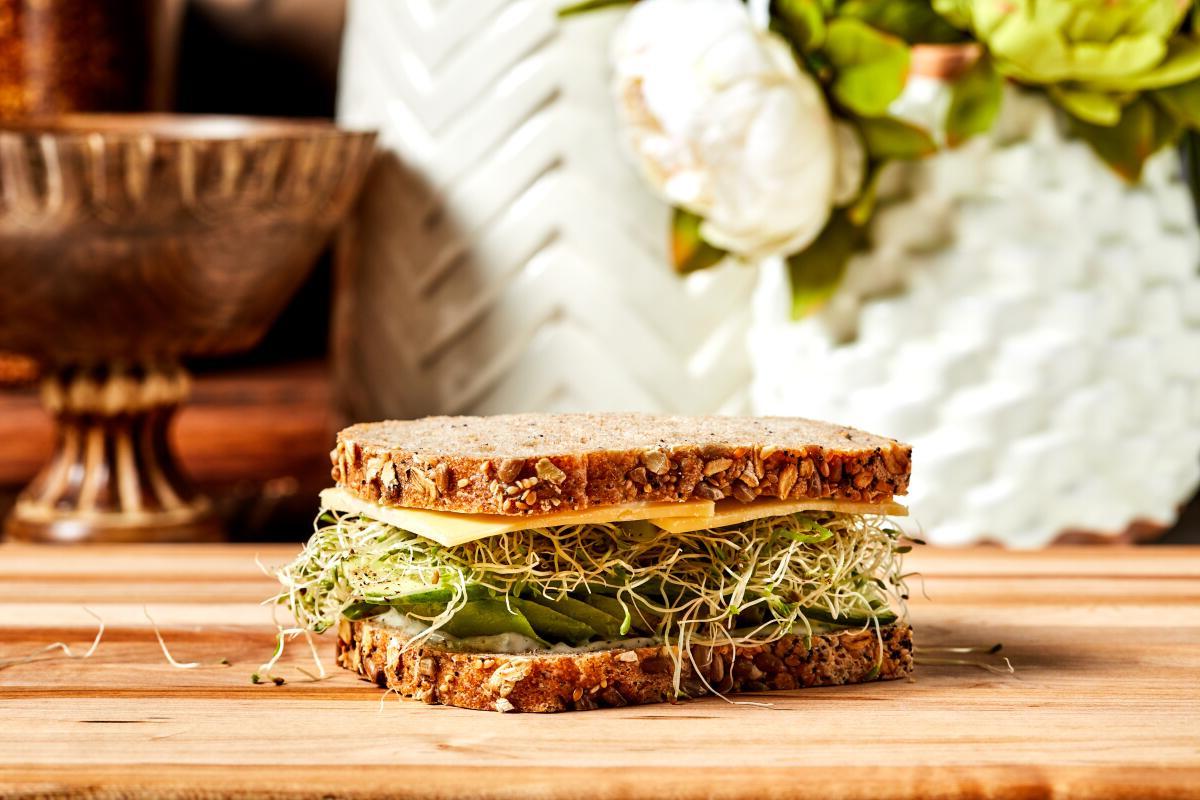 avocado-veggie-sandwich-recipe