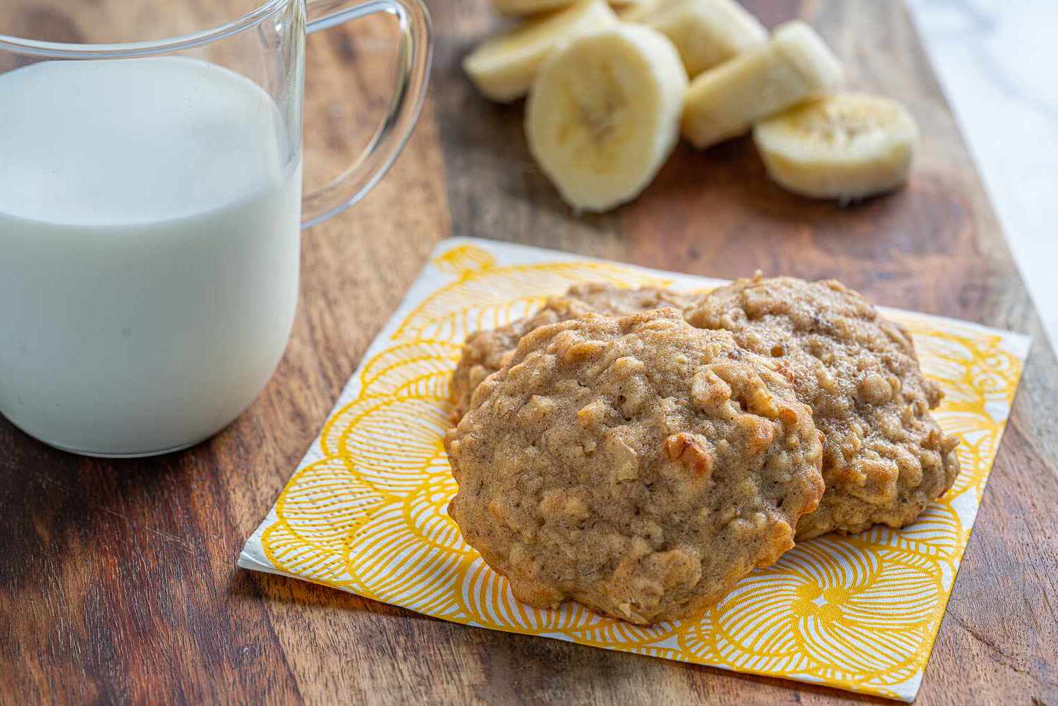 banana-nut-oatmeal-cookies-recipe