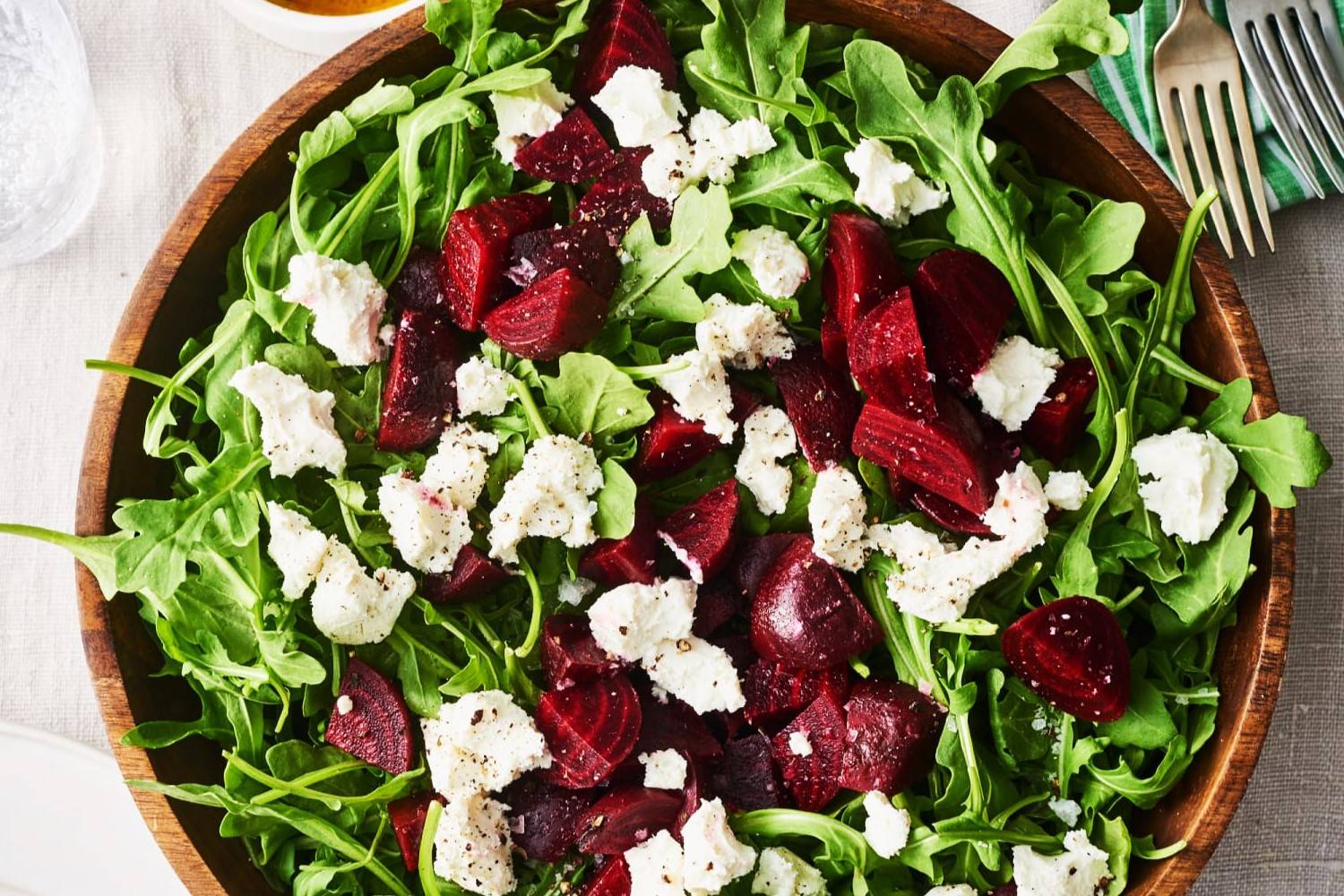 beet-and-arugula-salad-cups-recipe