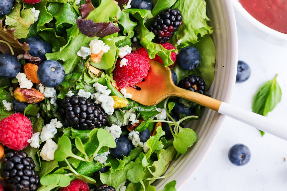 berry-basil-salad-recipe