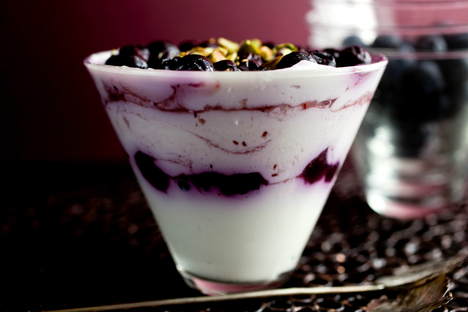 blueberry-yogurt-parfait-recipe