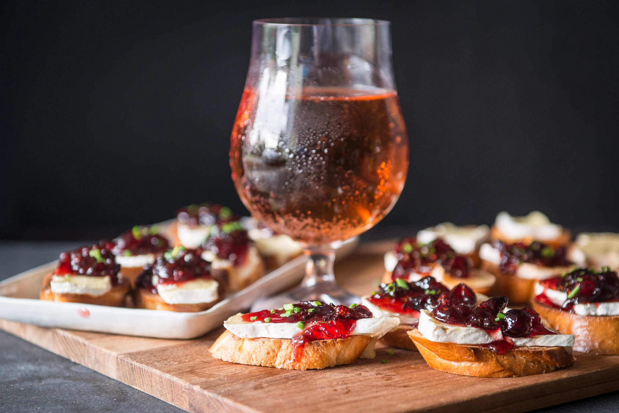 brie-cranberry-crostini-recipe