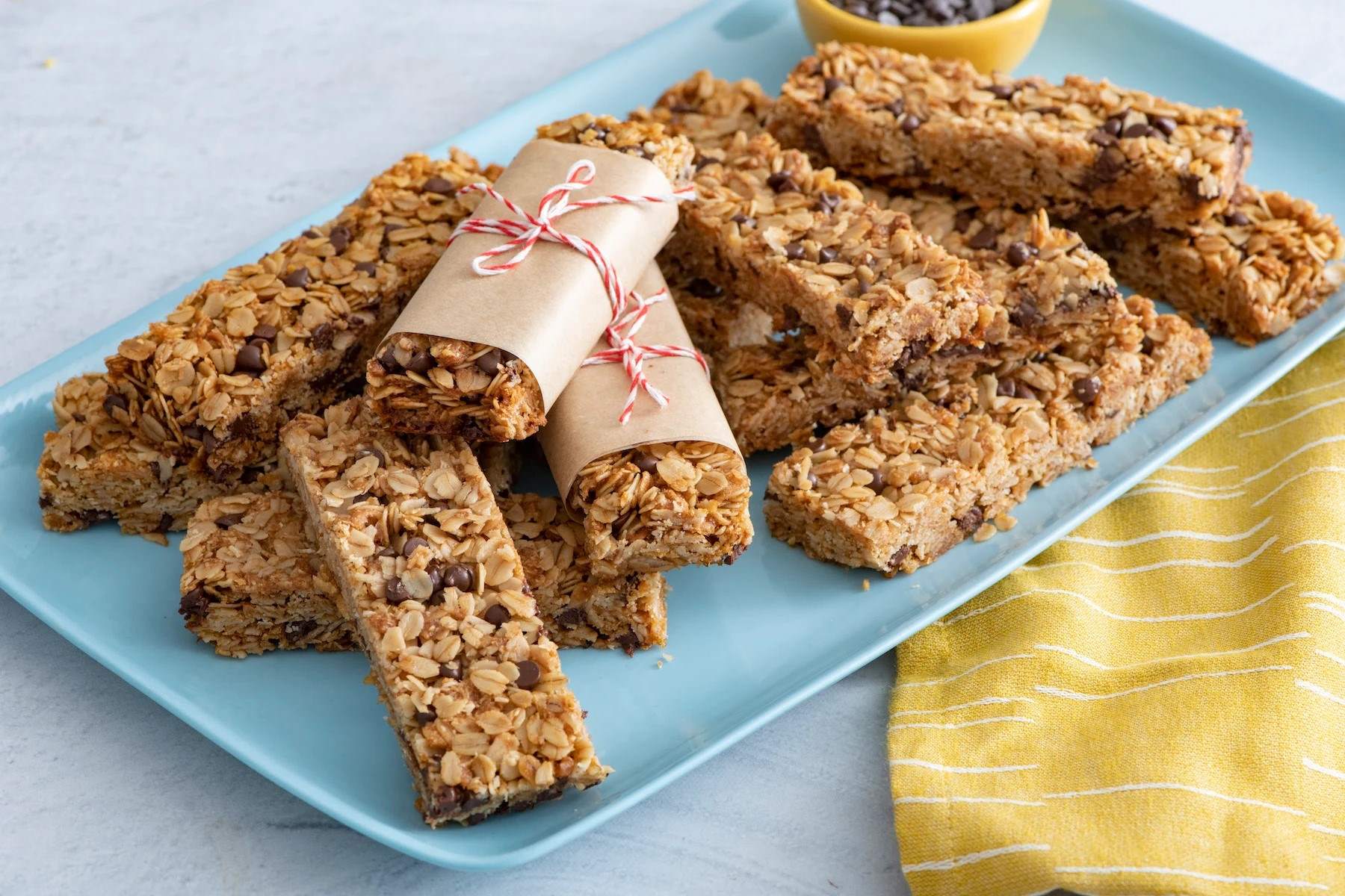 chocolate-chip-granola-bars-recipe