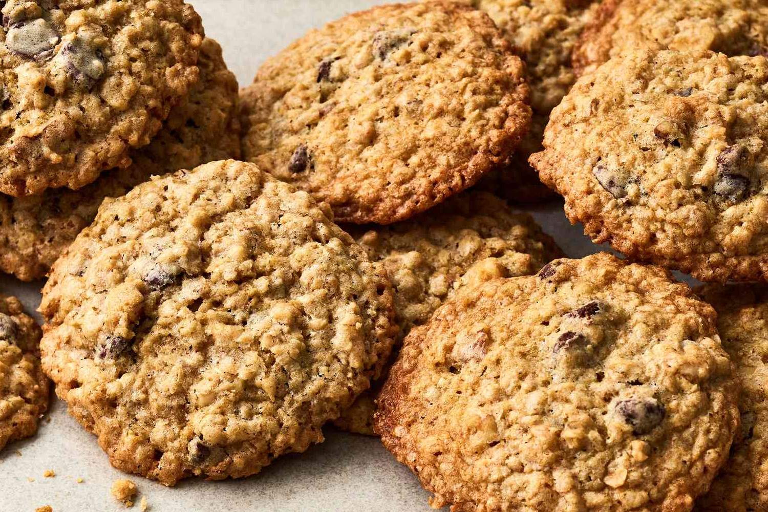 chocolate-chip-oatmeal-cookies-recipe