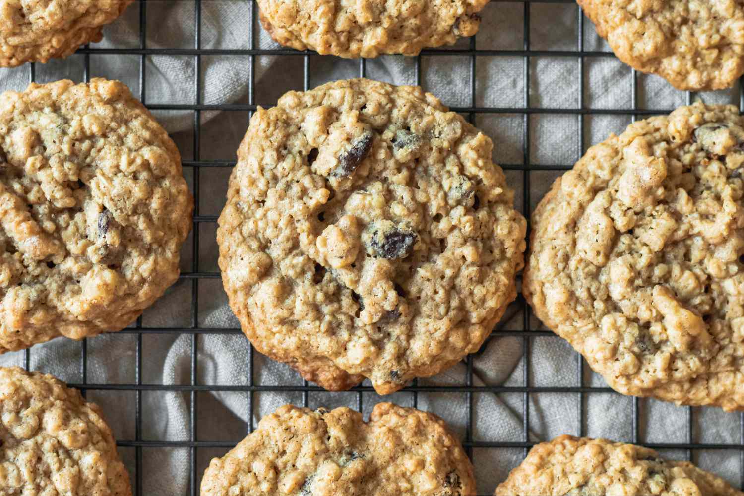 cinnamon-raisin-oatmeal-cookies-recipe