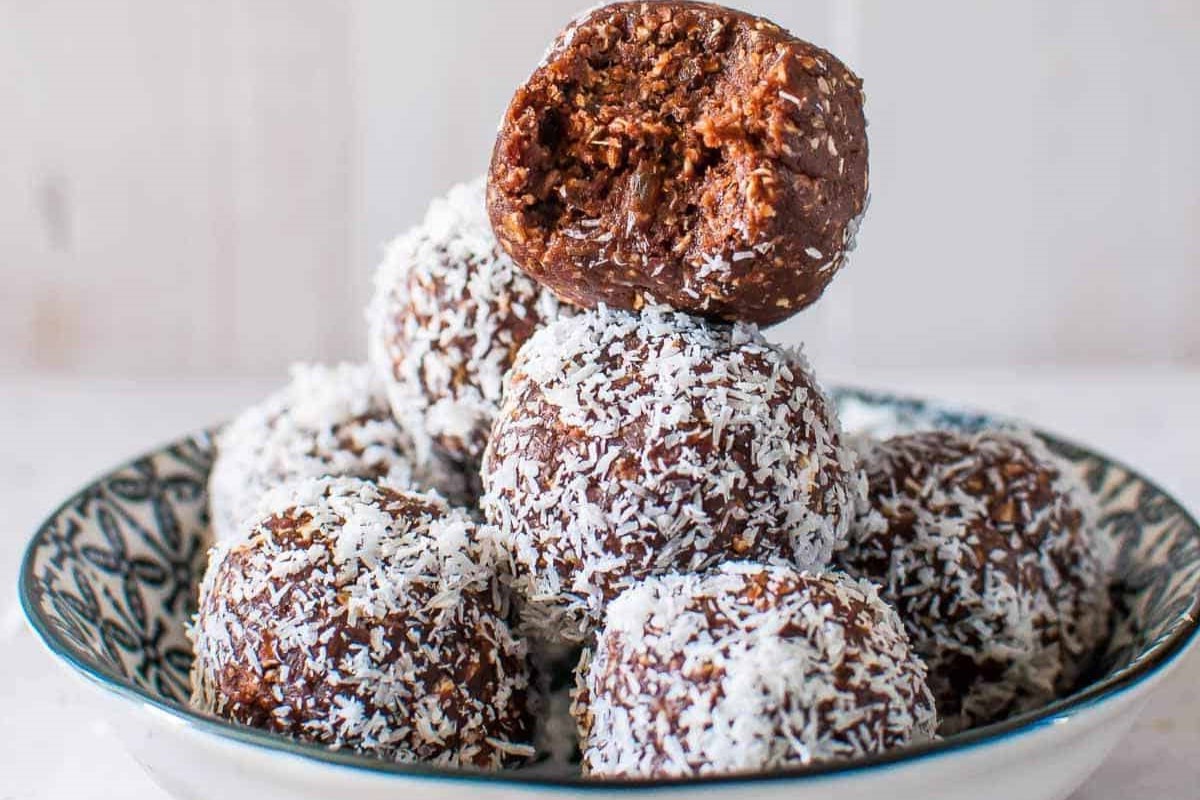 coconut-date-balls-recipe