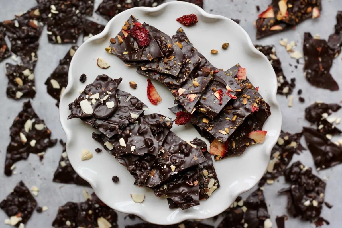 fruit-and-nut-chocolate-bark-recipe