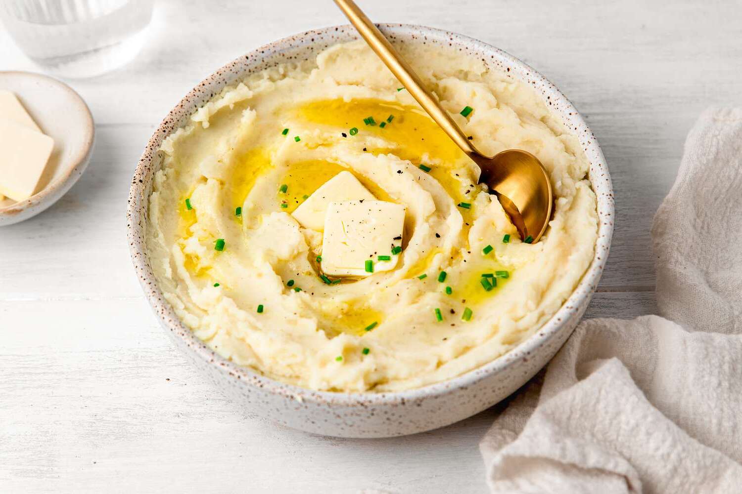 garlic-chive-vegan-mashed-potatoes-recipe